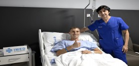 Alberto González, operado del menisco