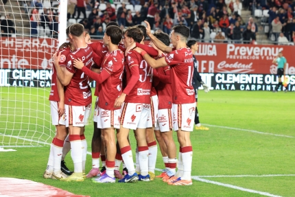 El Real Murcia afronta la Copa contra el Betis con mucho que ganar y poco que perder
