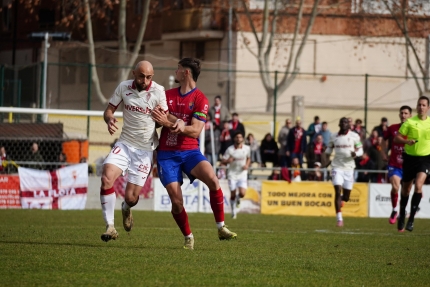 El Real Murcia ahonda en su crisis con un insulso empate en Teruel