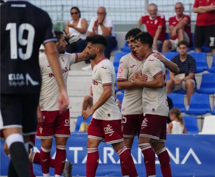 El Real Murcia remonta contra el Eldense en su segundo test veraniego