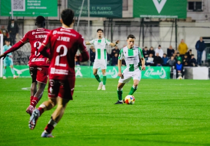 Flakus y Gazzaniga fulminan al Atlético Sanluqueño