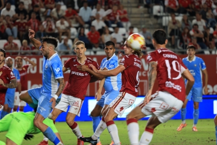 El Real Murcia hace el ridículo contra el Ibiza y es colista